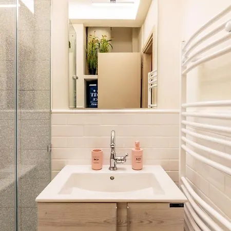 Boutique07 Luxury Apartment, Athens, Acropolis. *